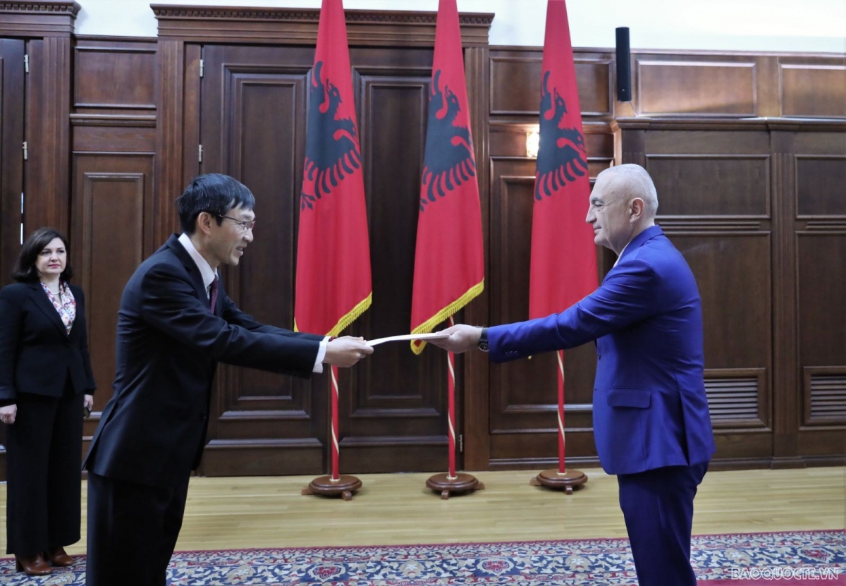 VN ambassador presents credentials to Albanian President